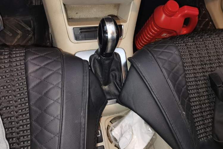 Used Volkswagen Tiguan 2015 1.8TSI Automatic Two-Wheel Drive Trend Edition Gear Lever