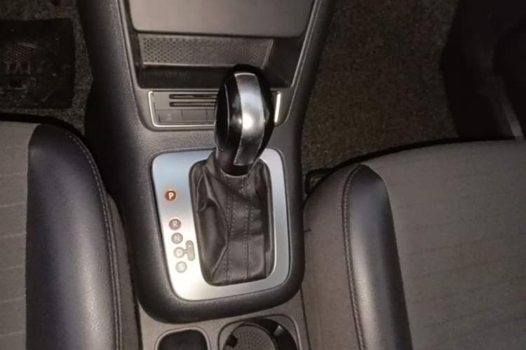 Used Volkswagen Tiguan 2015 1.8TSI Automatic Two-Wheel Drive Trend Edition Gear Lever