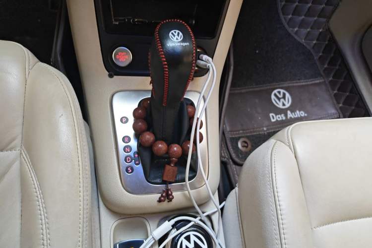 Used Volkswagen Tiguan 2015 1.8TSI Automatic Two-Wheel Drive Comfort Edition Gear Lever