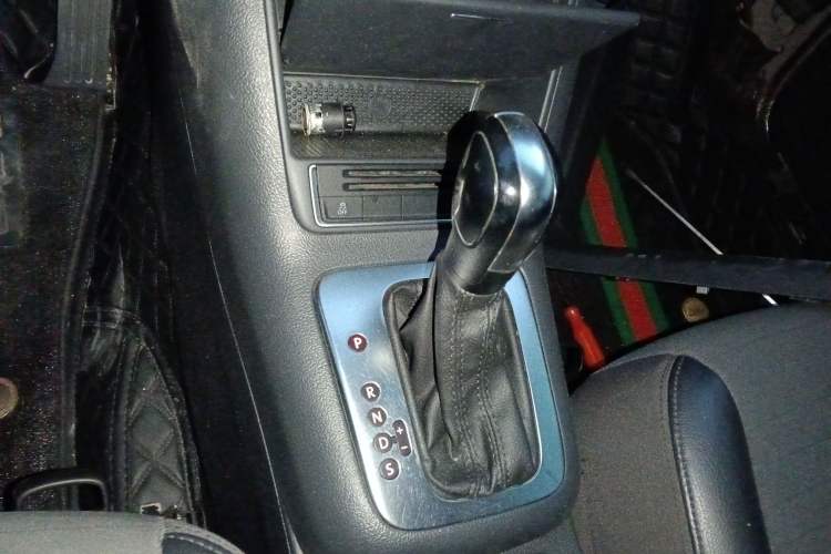 Used Volkswagen Tiguan 2015 1.8TSI Automatic Two-Wheel Drive Trend Edition Gear Lever