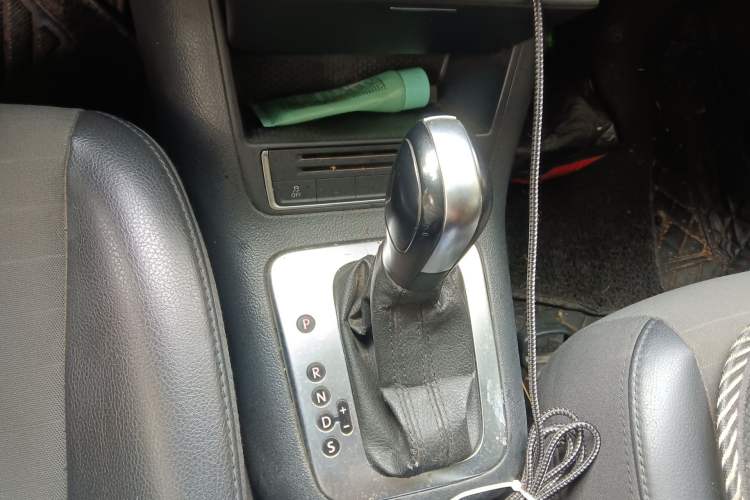 Used Volkswagen Tiguan 2015 1.8TSI Automatic Two-Wheel Drive Trend Edition Gear Lever