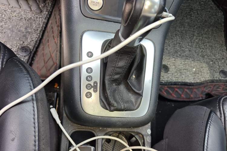 Used Volkswagen Tiguan 2015 1.8TSI Automatic Two-Wheel Drive Luxury Model Gear Lever