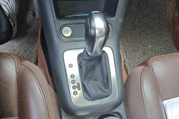 Used Volkswagen Tiguan 2015 1.8TSI Automatic Two-Wheel Drive Luxury Model Gear Lever