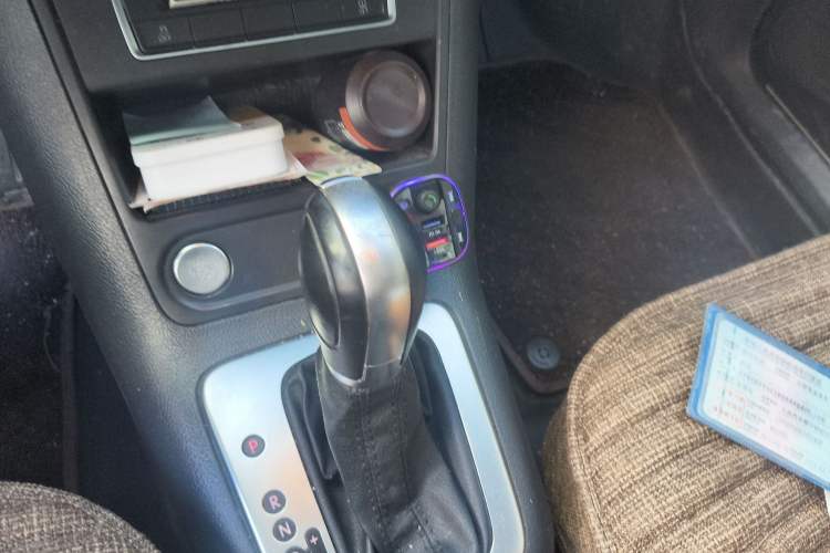 Used Volkswagen Tiguan 2015 1.8TSI Automatic Two-Wheel Drive Luxury Model Gear Lever