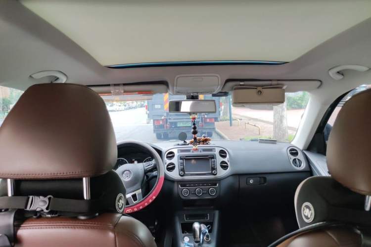 Used Volkswagen Tiguan 2015 1.8TSI Automatic All-Wheel Drive Comfort Edition Headliner