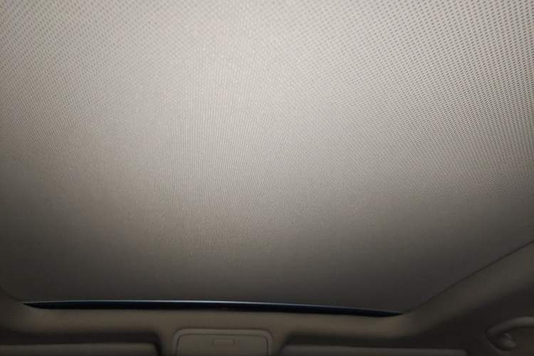 Used Volkswagen Tiguan 2015 2.0 TSI Automatic All-Wheel Drive Luxury Edition Headliner