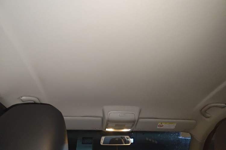 Used Volkswagen Tiguan 2015 1.8TSI Manual Two-Wheel Drive Fashion Edition Headliner