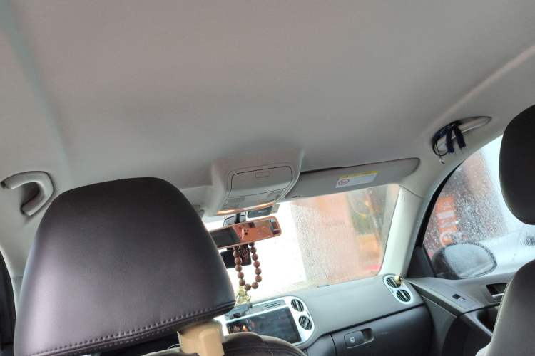 Used Volkswagen Tiguan 2015 1.8TSI Automatic Two-Wheel Drive Comfort Edition Headliner