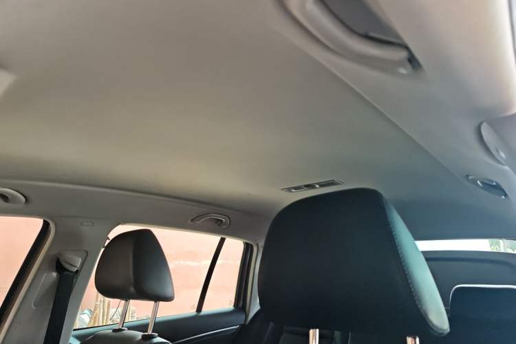 Used Volkswagen Tiguan 2015 1.8TSI Automatic Two-Wheel Drive Comfort Edition Headliner