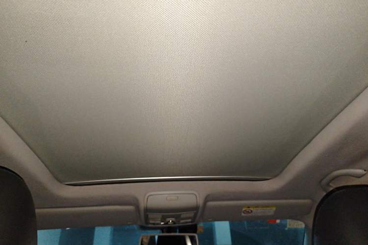 Used Volkswagen Tiguan 2015 1.8TSI Automatic Two-Wheel Drive Luxury Model Headliner