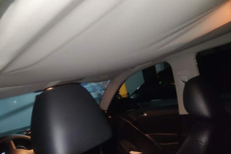 Used Volkswagen Tiguan 2015 1.8TSI Automatic Two-Wheel Drive Comfort Edition Headliner