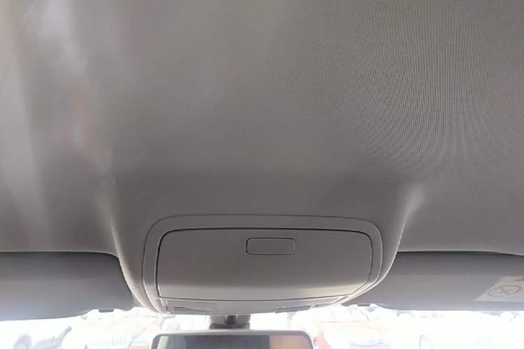 Used Volkswagen Tiguan 2015 1.8TSI Automatic Two-Wheel Drive Comfort Edition Headliner