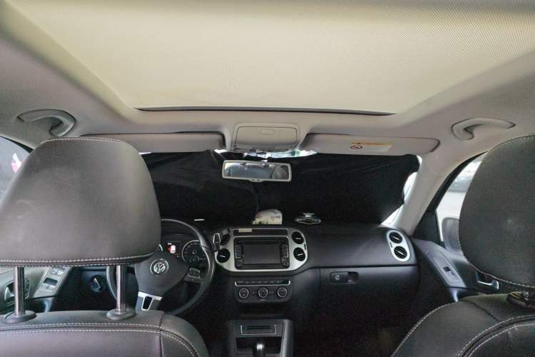 Used Volkswagen Tiguan 2015 1.8TSI Automatic Two-Wheel Drive Luxury Model Headliner