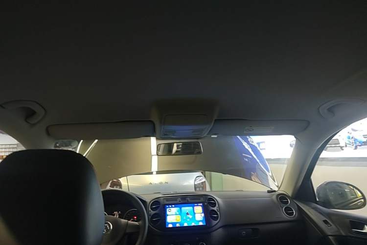 Used Volkswagen Tiguan 2015 1.8TSI Automatic Two-Wheel Drive Trend Edition Headliner