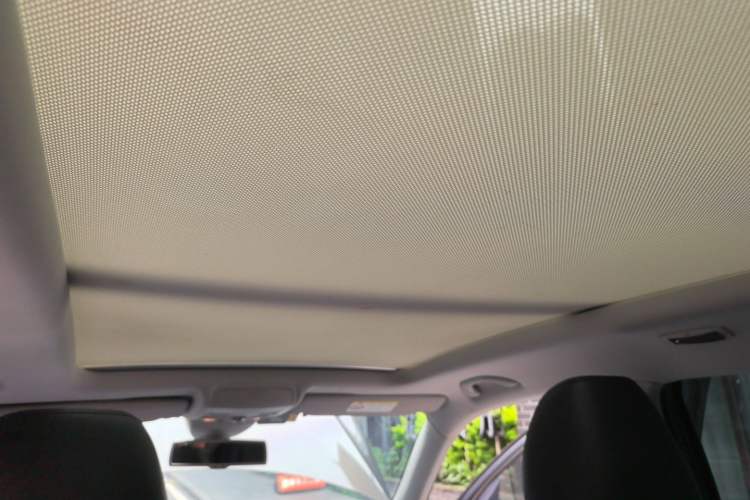 Used Volkswagen Tiguan 2015 2.0 TSI Automatic All-Wheel Drive Flagship Edition Headliner