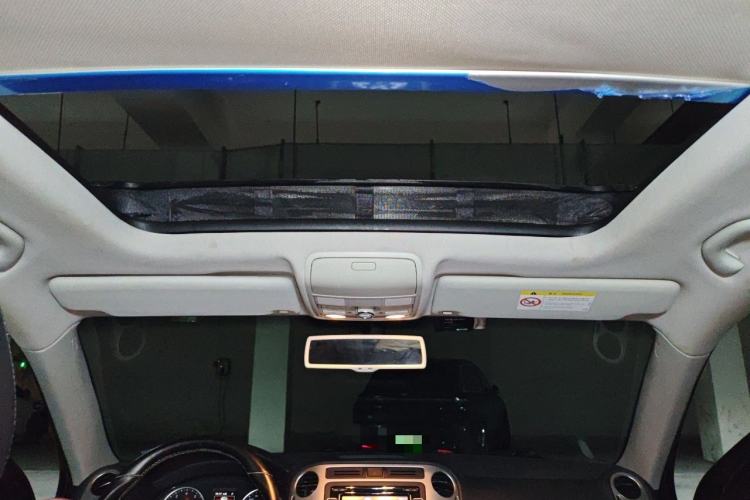 Used Volkswagen Tiguan 2015 2.0 TSI Automatic All-Wheel Drive Luxury Edition Headliner