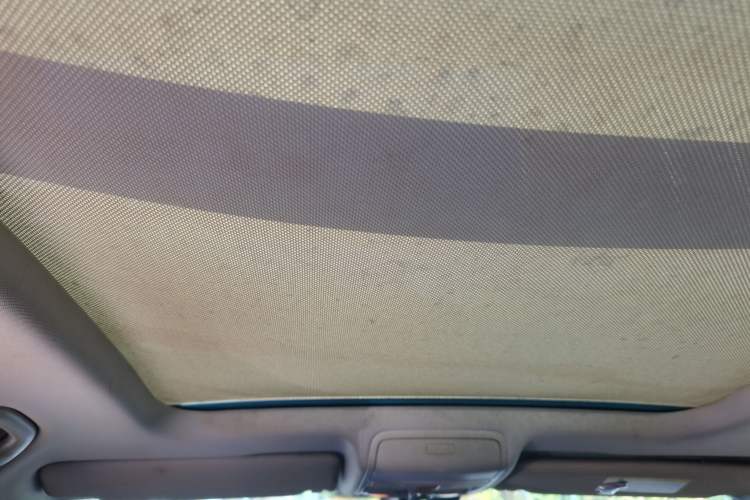 Used Volkswagen Tiguan 2015 1.8TSI Automatic Two-Wheel Drive Luxury Model Headliner