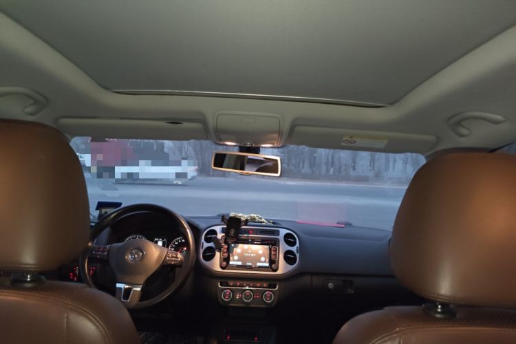 Used Volkswagen Tiguan 2015 1.8TSI Automatic Two-Wheel Drive Luxury Model Headliner