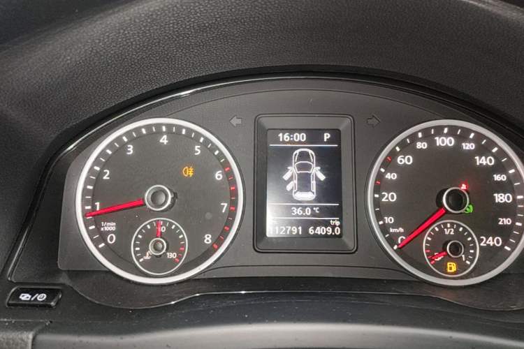 Used Volkswagen Tiguan 2015 1.8TSI Automatic Two-Wheel Drive Comfort Edition Instrument Cluster