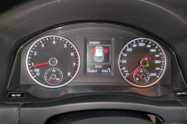 Used Volkswagen Tiguan 2015 1.8TSI Automatic Two-Wheel Drive Luxury Model Instrument Cluster
