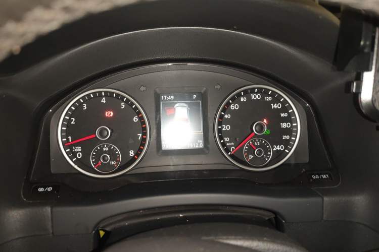 Used Volkswagen Tiguan 2015 1.8TSI Automatic Two-Wheel Drive Luxury Model Instrument Cluster