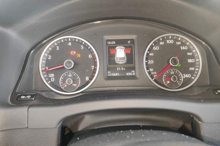 Used Volkswagen Tiguan 2015 1.8TSI Automatic Two-Wheel Drive Luxury Model Instrument Cluster