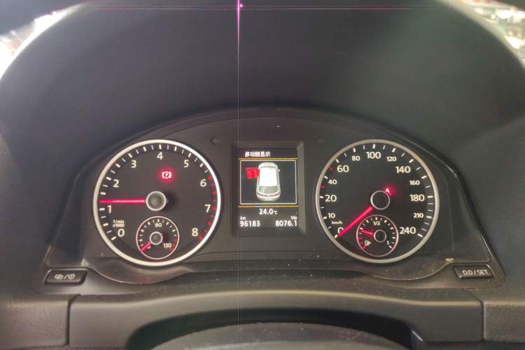 Used Volkswagen Tiguan 2015 2.0 TSI Automatic All-Wheel Drive Luxury Edition Instrument Cluster