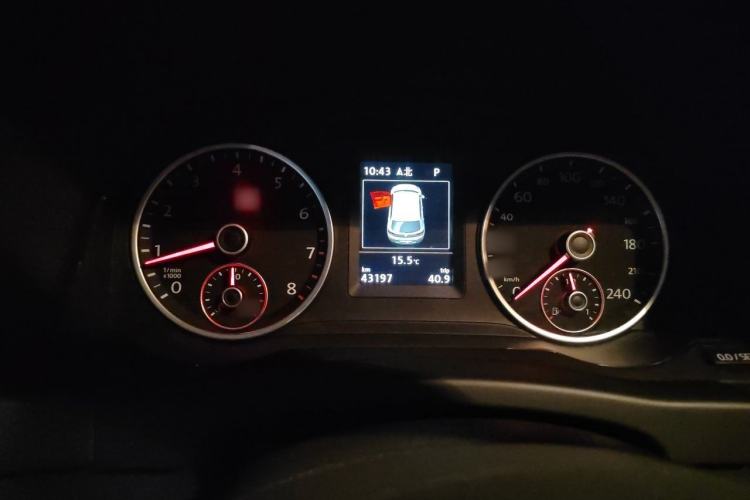 Used Volkswagen Tiguan 2015 1.8TSI Automatic Two-Wheel Drive Luxury Model Instrument Cluster