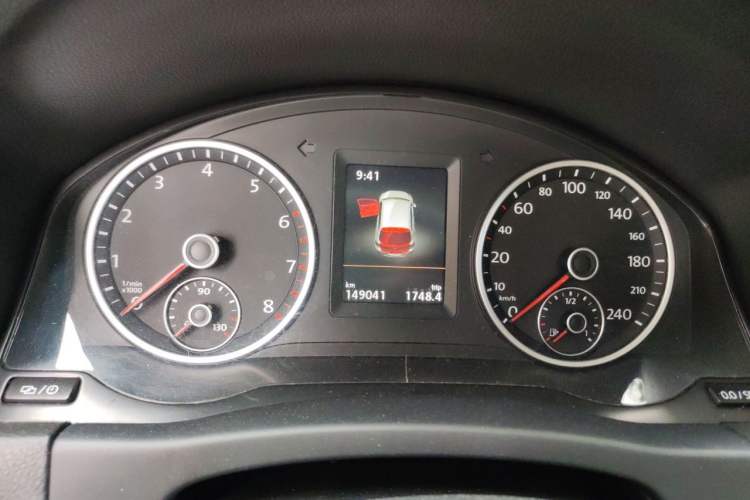 Used Volkswagen Tiguan 2015 1.8TSI Automatic All-Wheel Drive Comfort Edition Instrument Cluster