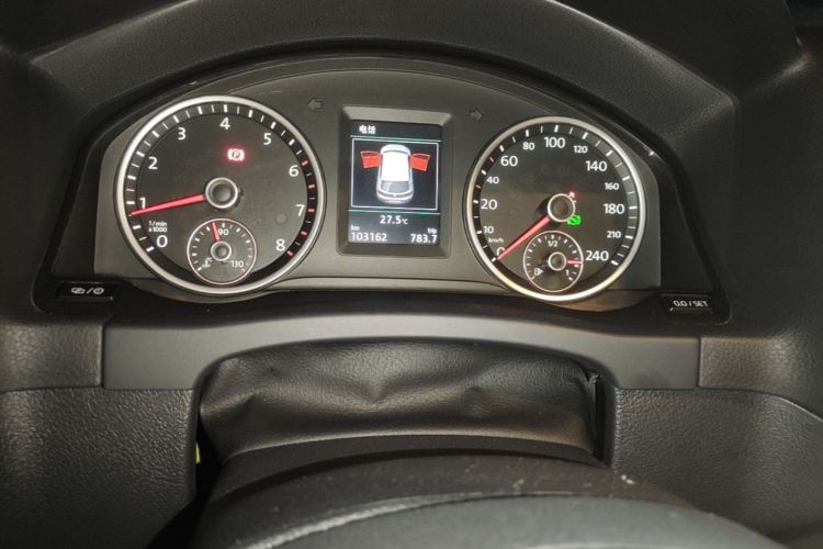 Used Volkswagen Tiguan 2015 2.0 TSI Automatic All-Wheel Drive Luxury Edition Instrument Cluster