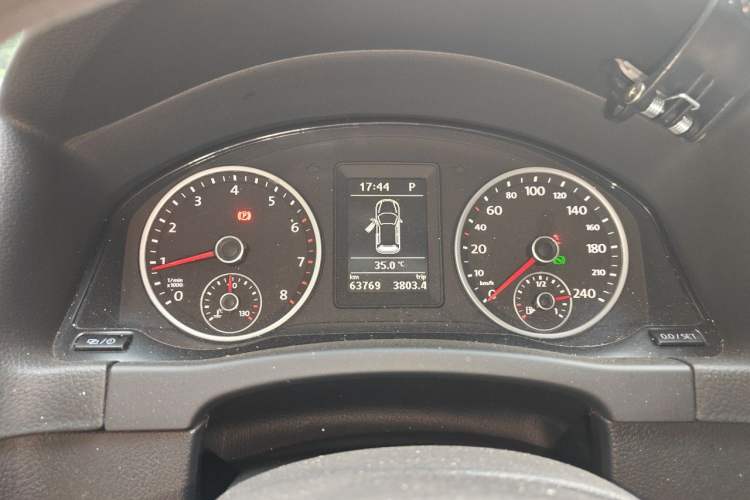 Used Volkswagen Tiguan 2015 1.8TSI Automatic Two-Wheel Drive Trend Edition Instrument Cluster