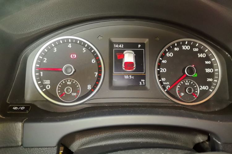 Used Volkswagen Tiguan 2015 1.8TSI Automatic Two-Wheel Drive Luxury Model Instrument Cluster