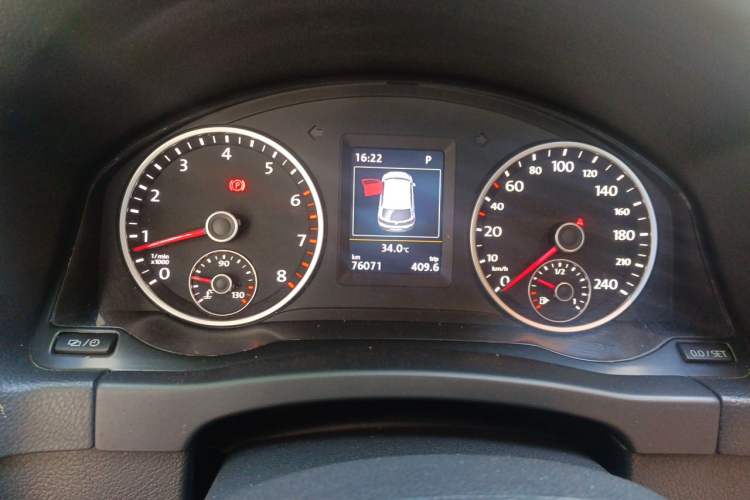 Used Volkswagen Tiguan 2015 1.8TSI Automatic Two-Wheel Drive Luxury Model Instrument Cluster