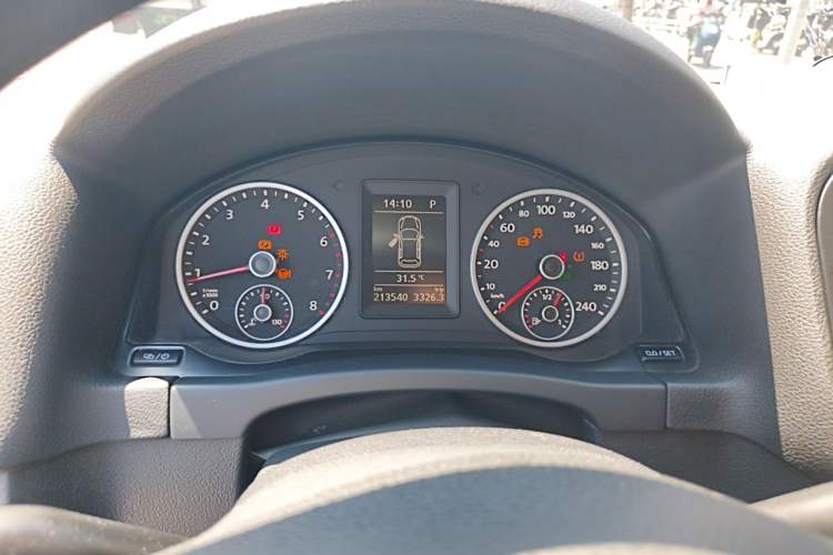 Used Volkswagen Tiguan 2015 1.8TSI Automatic Two-Wheel Drive Trend Edition Instrument Cluster