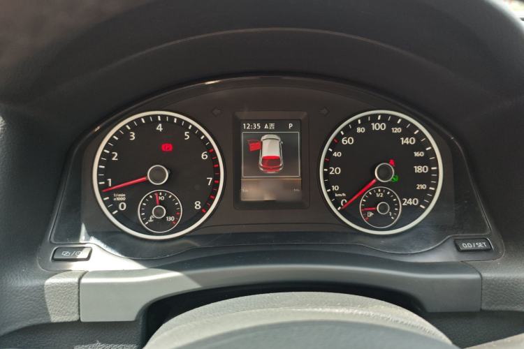 Used Volkswagen Tiguan 2015 1.8TSI Automatic Two-Wheel Drive Luxury Model Instrument Cluster