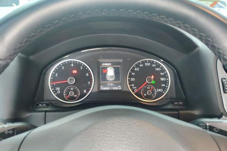 Used Volkswagen Tiguan 2015 2.0 TSI Comfort Edition Instrument Cluster