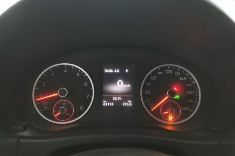 Used Volkswagen Tiguan 2015 1.8TSI Automatic Two-Wheel Drive Luxury Model Instrument Cluster