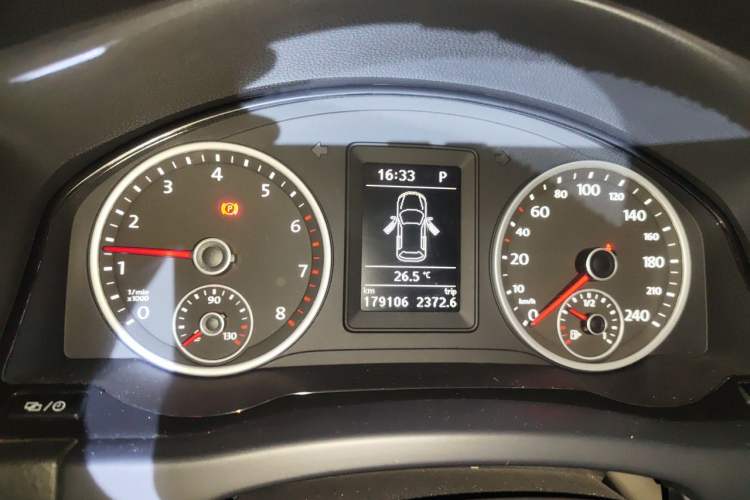 Used Volkswagen Tiguan 2015 1.8TSI Automatic Two-Wheel Drive Comfort Edition Instrument Cluster