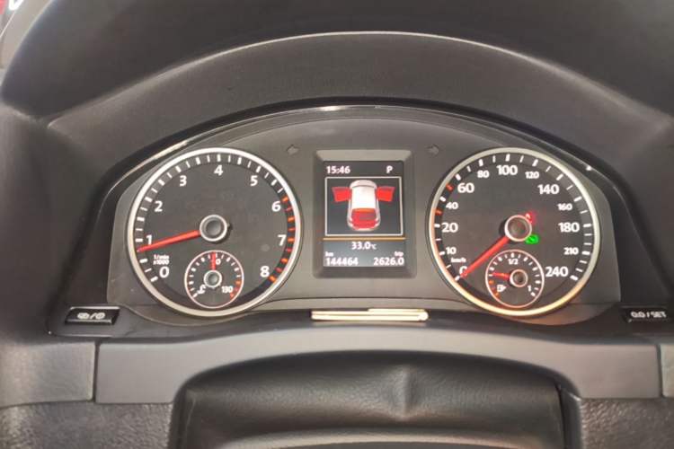 Used Volkswagen Tiguan 2015 1.8TSI Automatic Two-Wheel Drive Luxury Model Instrument Cluster