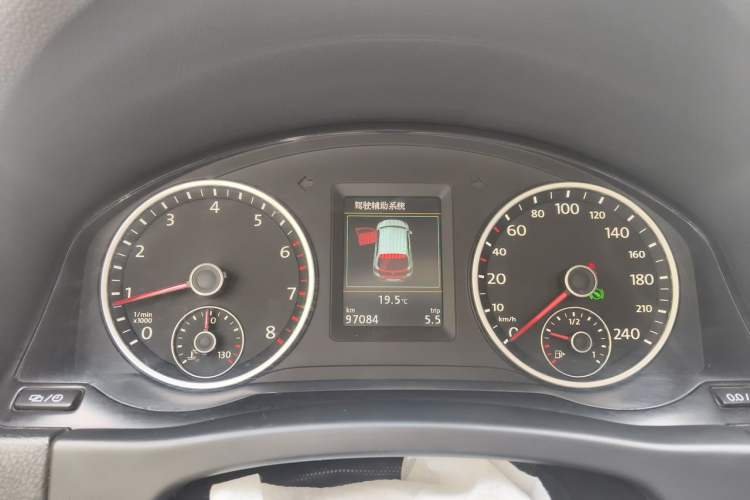 Used Volkswagen Tiguan 2015 1.8TSI Automatic Two-Wheel Drive Luxury Model Instrument Cluster