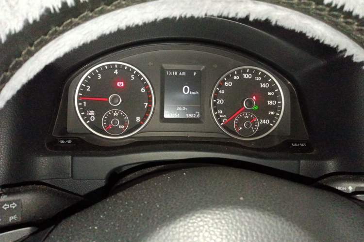 Used Volkswagen Tiguan 2015 1.8TSI Automatic Two-Wheel Drive Luxury Model Instrument Cluster