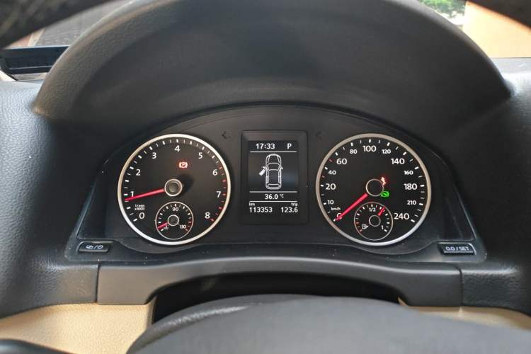 Used Volkswagen Tiguan 2015 1.8TSI Automatic Two-Wheel Drive Comfort Edition Instrument Cluster