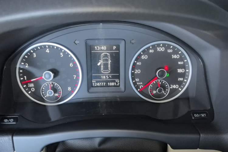 Used Volkswagen Tiguan 2015 1.8TSI Automatic Two-Wheel Drive Comfort Edition Instrument Cluster