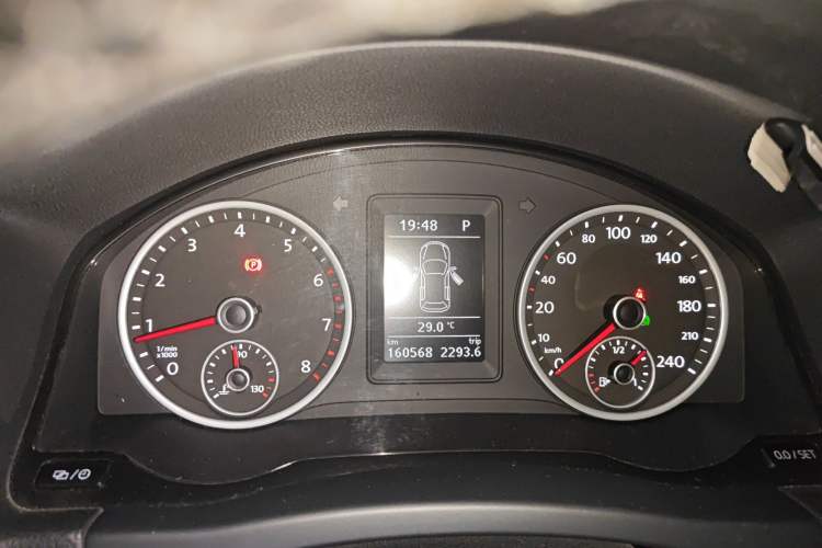 Used Volkswagen Tiguan 2015 1.8TSI Automatic Two-Wheel Drive Comfort Edition Instrument Cluster