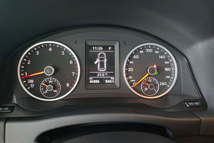 Used Volkswagen Tiguan 2015 1.8TSI Automatic Two-Wheel Drive Comfort Edition Instrument Cluster