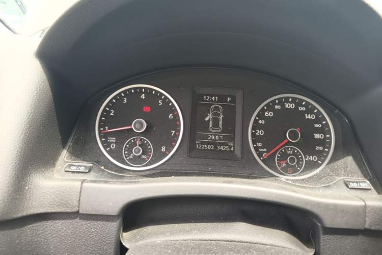 Used Volkswagen Tiguan 2015 1.8TSI Automatic Two-Wheel Drive Trend Edition Instrument Cluster