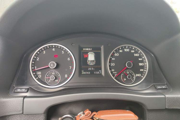 Used Volkswagen Tiguan 2015 1.8TSI Automatic Two-Wheel Drive Luxury Model Instrument Cluster