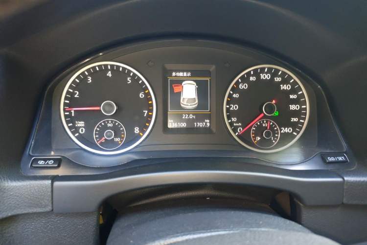 Used Volkswagen Tiguan 2015 2.0 TSI Automatic All-Wheel Drive Luxury Edition Instrument Cluster