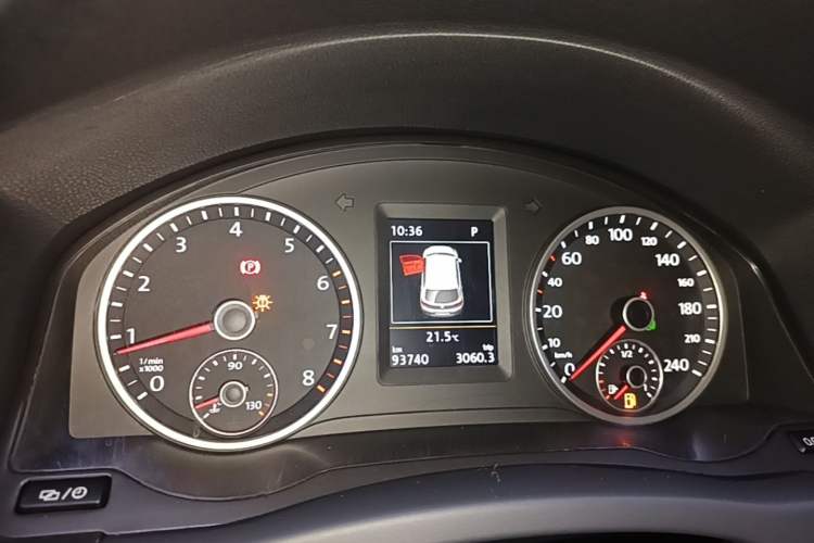 Used Volkswagen Tiguan 2015 1.8TSI Automatic Two-Wheel Drive Luxury Model Instrument Cluster