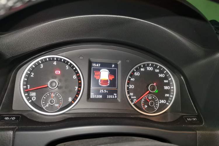 Used Volkswagen Tiguan 2015 1.8TSI Automatic Two-Wheel Drive Luxury Model Instrument Cluster